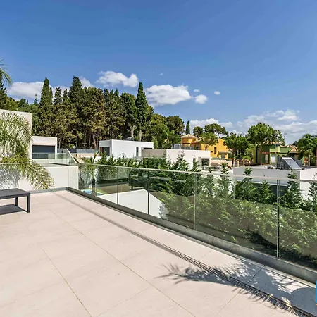 Дом отдыха Sunset Malaga Pool & Relax -